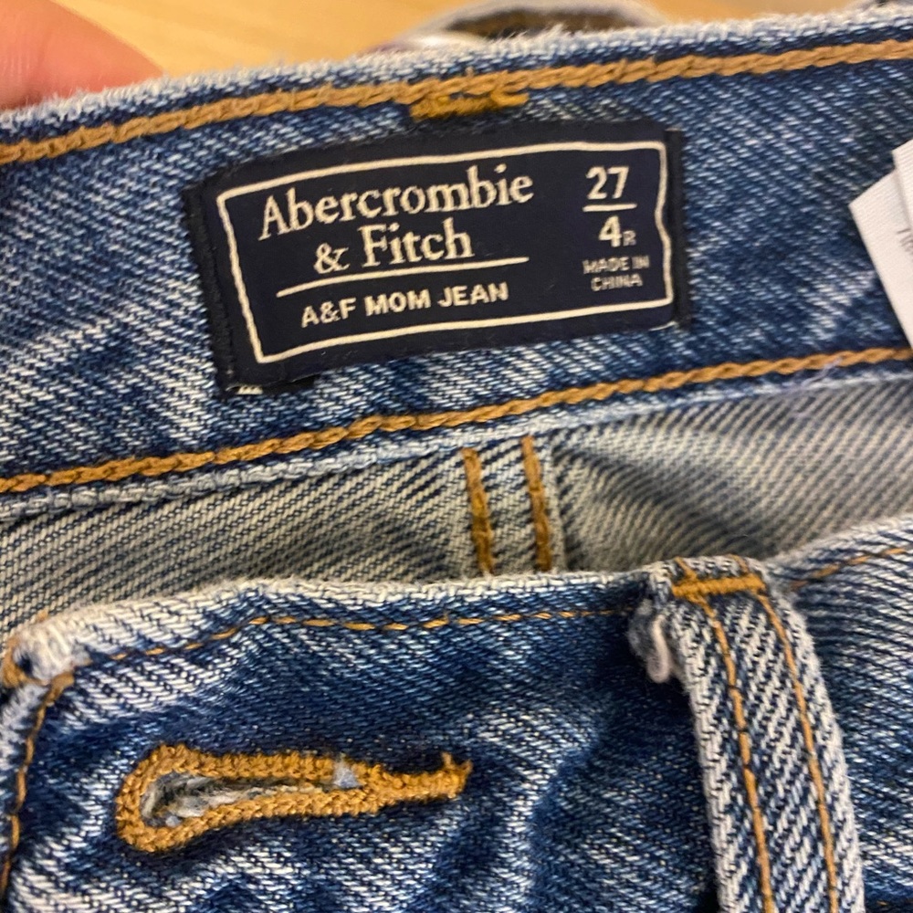 Abercrombie mom jeans